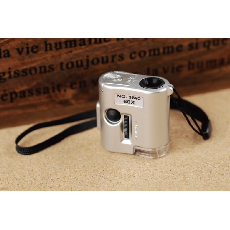 Kính lúp cầm tay có đèn liền 9592  - Tặng kèm đèn led cắm cổng USB mini