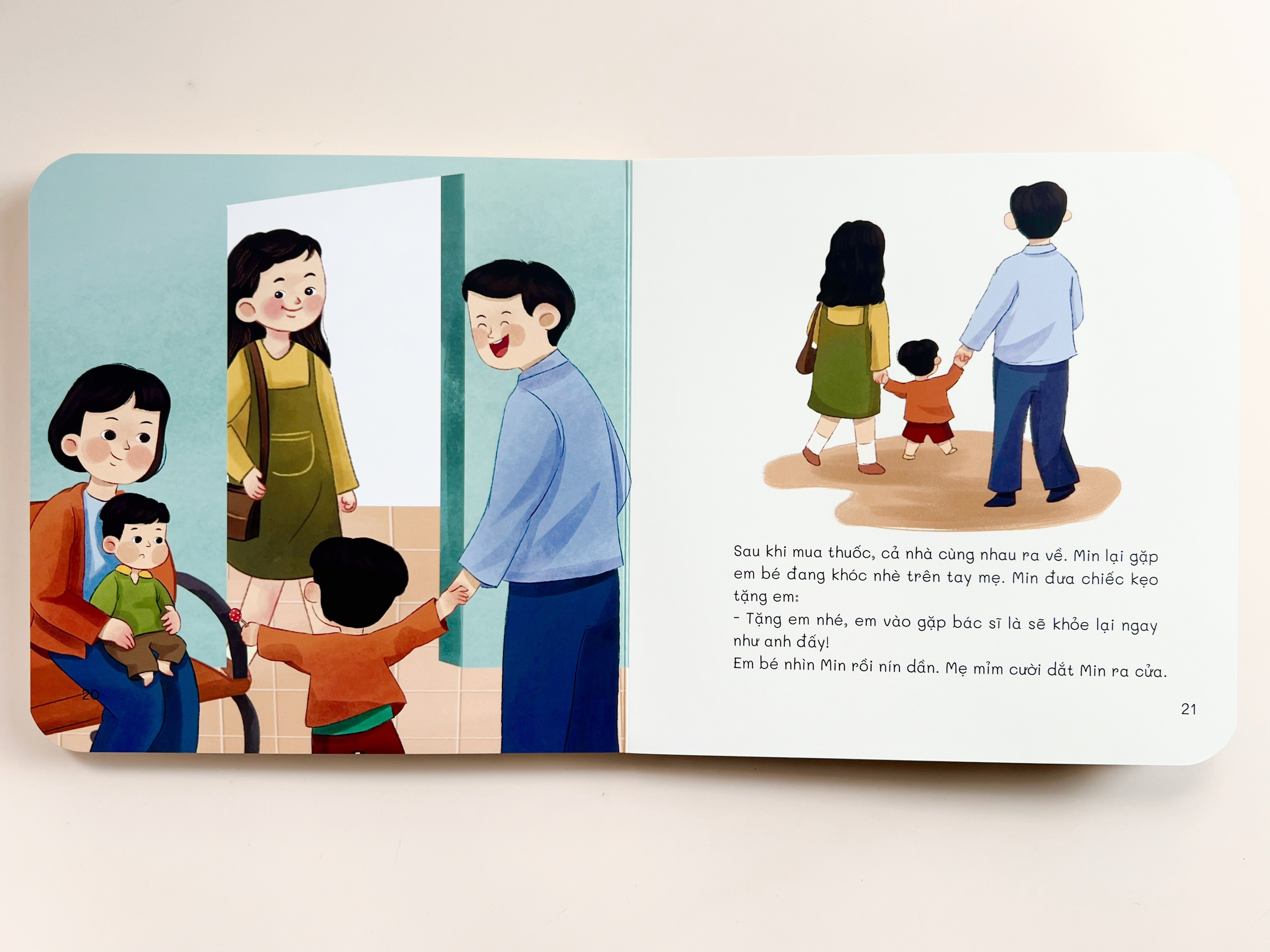 Bộ Sách Kỹ Năng Mềm Cho Bé - Bé Học Ứng Xử - LionBooks - Bộ 4 Cuốn Giấy Bồi Cứng