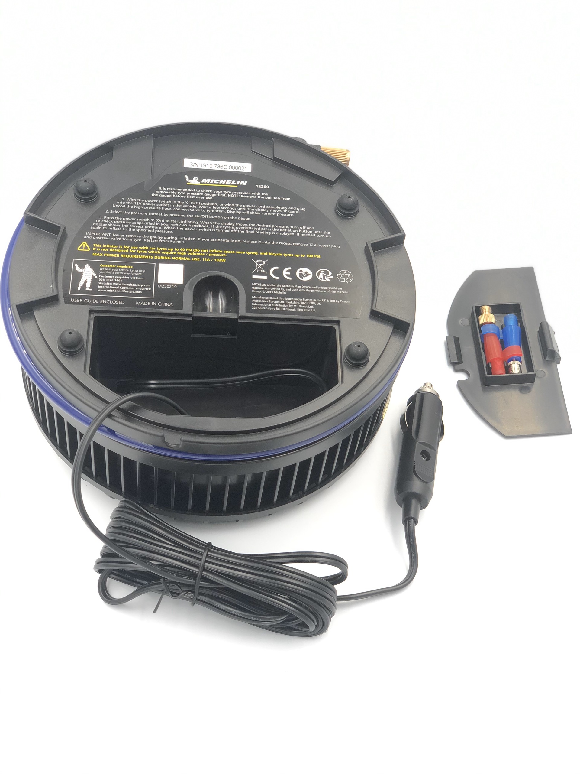 Máy Bơm Lốp Xe Ô Tô Khẩn Cấp 12V Michelin 12260 màu đen