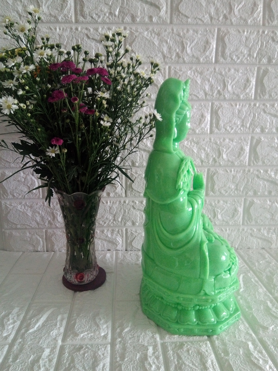 Tượng Phật Bà Quan Âm tọa đài sen đá poly xanh đại cao 40cm - QADX40