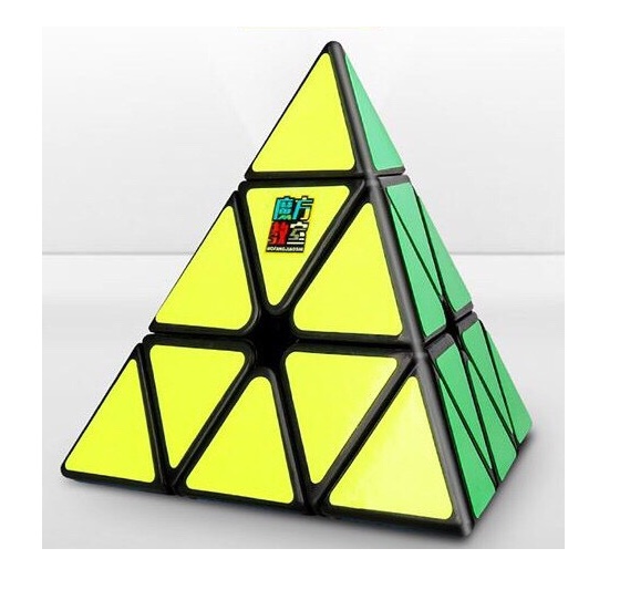 Rubik tam giác Pyraminx