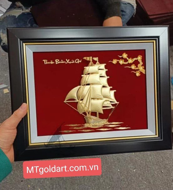 Tranh thuyền buồm hoa mai dát vàng MT Gold Art- Hàng chính hãng, trang trí nhà cửa, quà tặng sếp, đối tác, khách hàng.