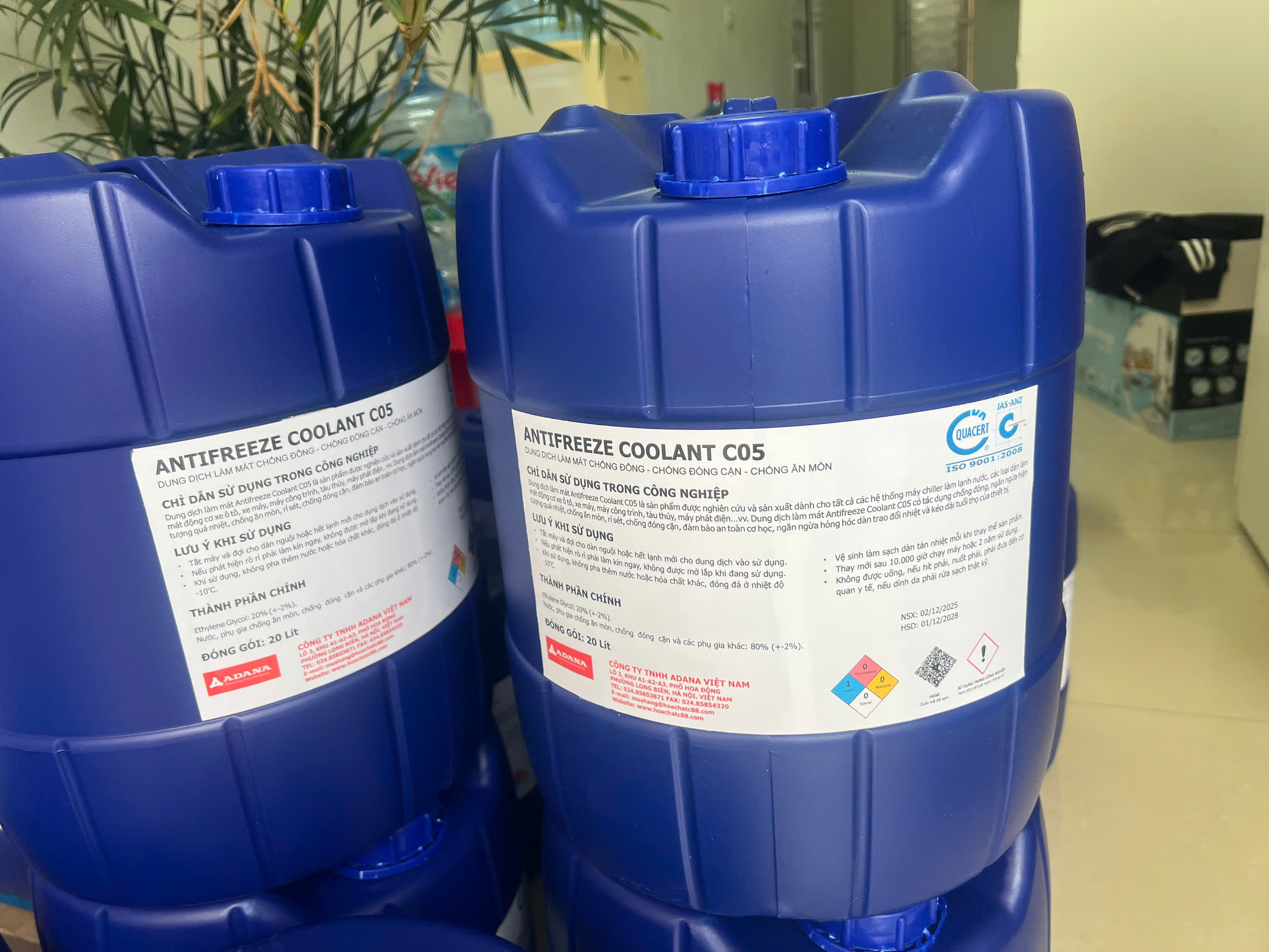 Nước làm mát chống đông Antifreeze Coolant C05