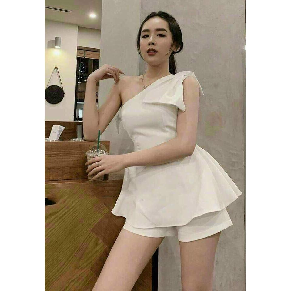 Set bộ nơ một vai nữ tính cho nàng