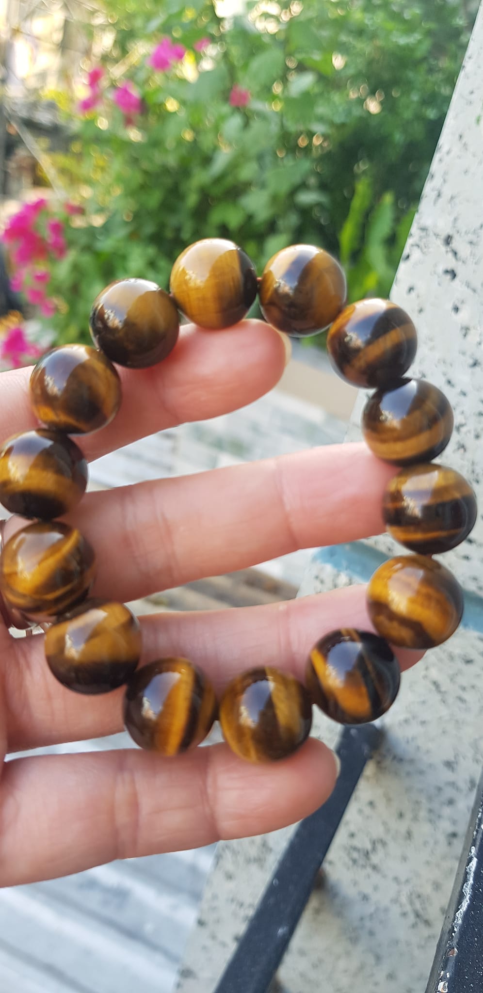 Vòng tay phong thủy Nam Đá Mắt Hổ Vàng Nâu Đậm bóng đẹp Size 4mm hay 14li gồm 14 hạt Hợp nam mệnh thổ mệnh kim ạ