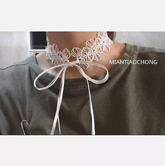Vòng cổ ren trắng thắt dây dễ thương
