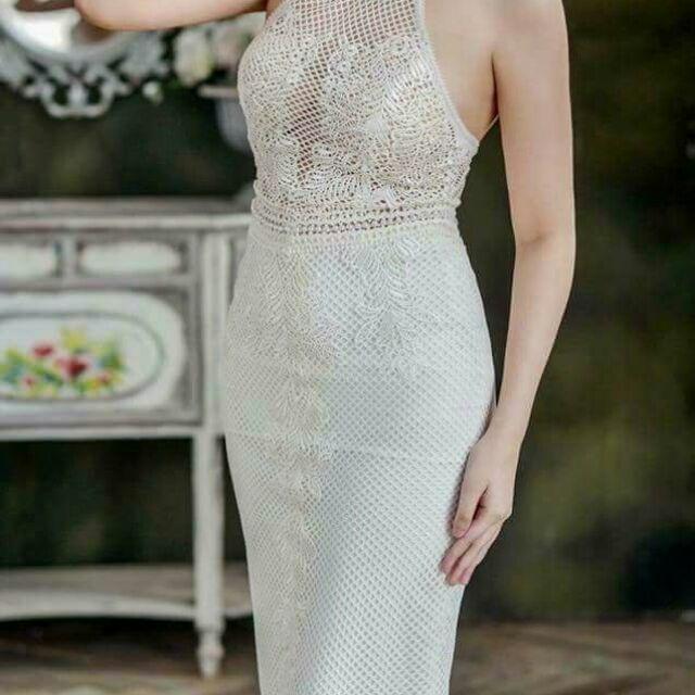Đầm body cổ yếm ren lỗ sexy