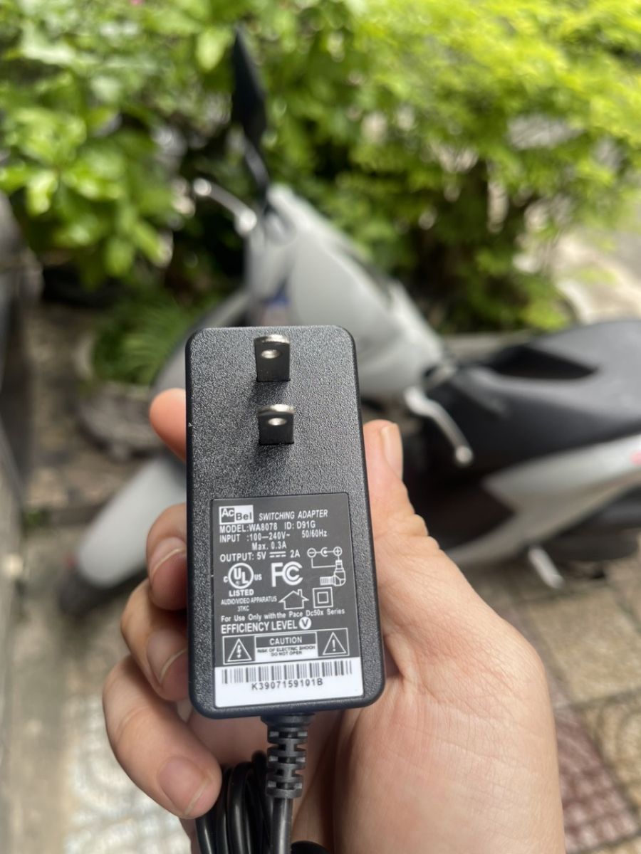 Nguồn 5V-2A Cổng Micro Usb Chui Dẹp Sử Dụng Cho Camera Ip Và Các Thiết Bị Điện Tử