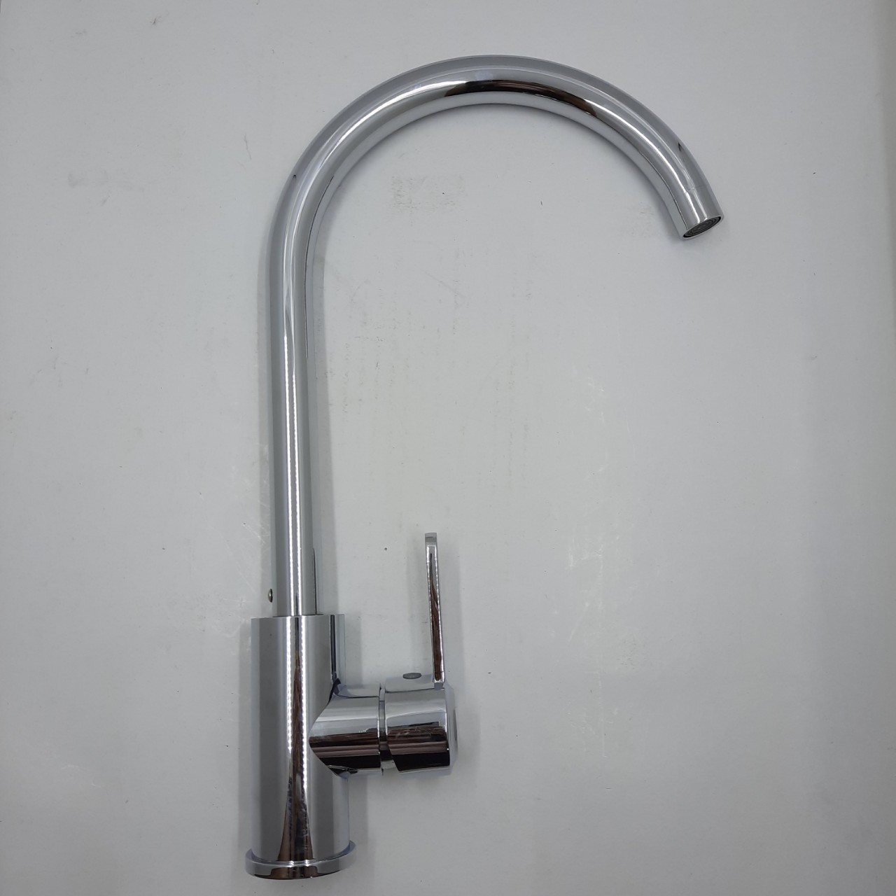 Vòi Rửa Bát Nóng Lạnh Đồng Mạ Crom Cao Cấp I15 Cổ Bi xoay 360 độ + Dây Cấp Và Chân Đồng
