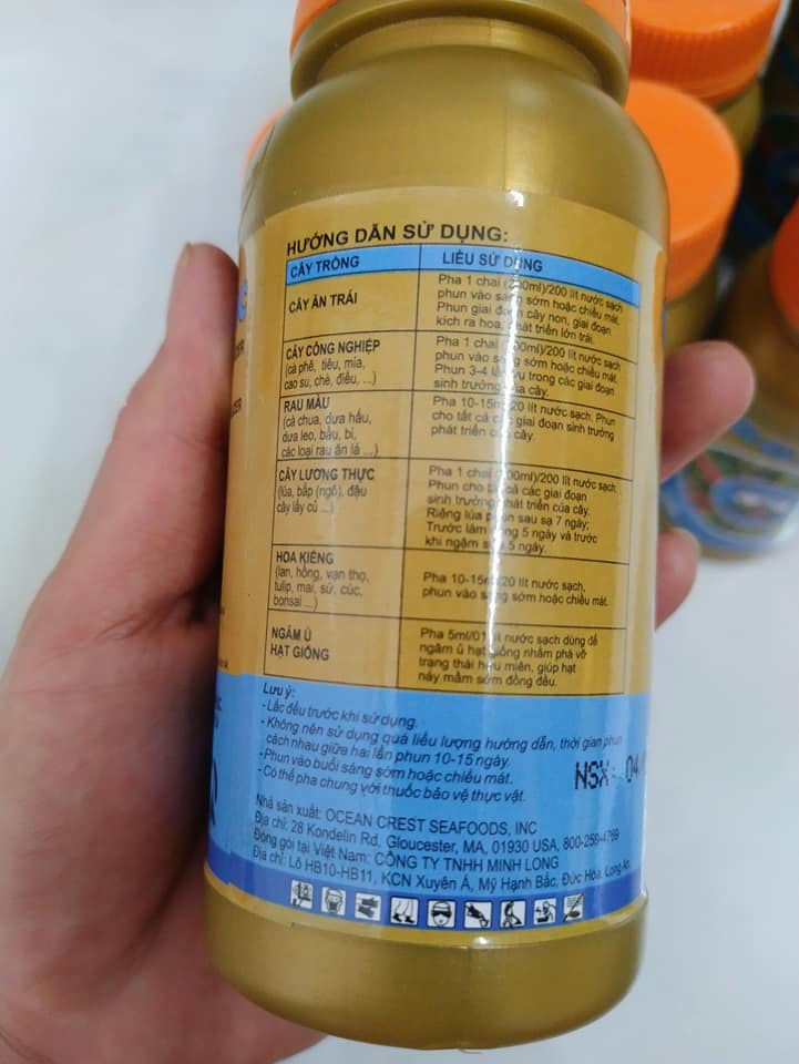 Phân bón lá hữu cơ NEPTUNE'S HARVEST FISH & SEAWEED FERTILIZER 2-4-0,5 - Chai 200ml