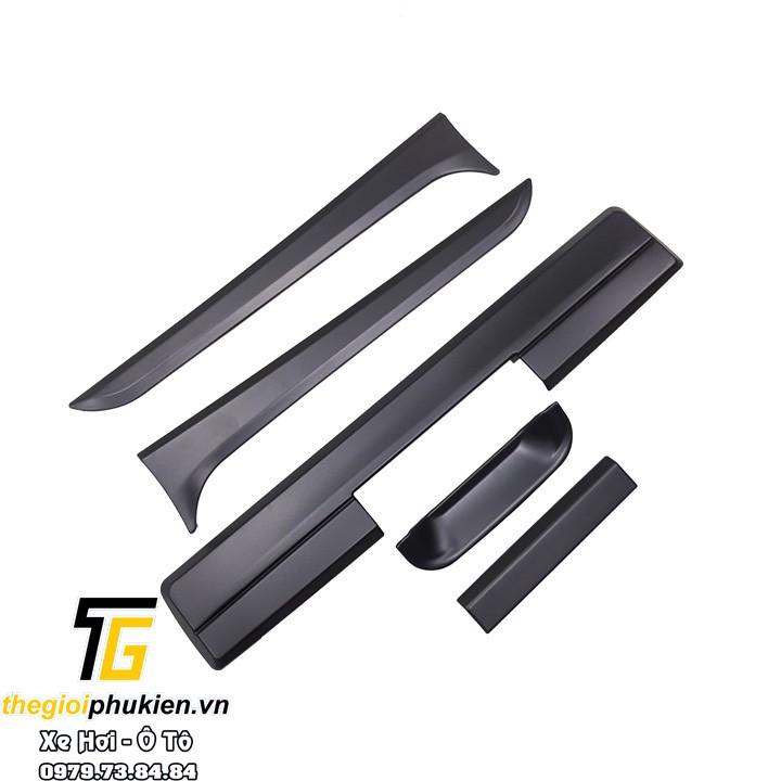Ốp tay mở cốp nhựa ABS xe Mitsubishi Triton 2019