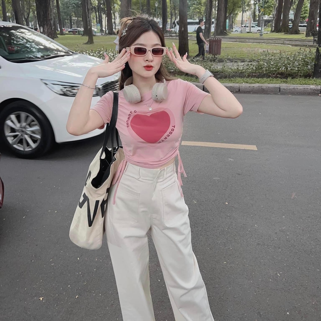 Hình ảnh Set áo croptop rút dây 2 bên và quần túi hộp Bozip phối kaki, set đồ nữ đi chơi Ánh Dương Clothing M201