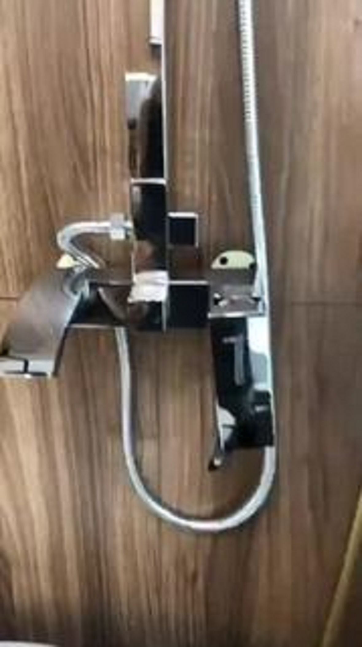 SEN TẮM ĐỨNG GROVES GS2058