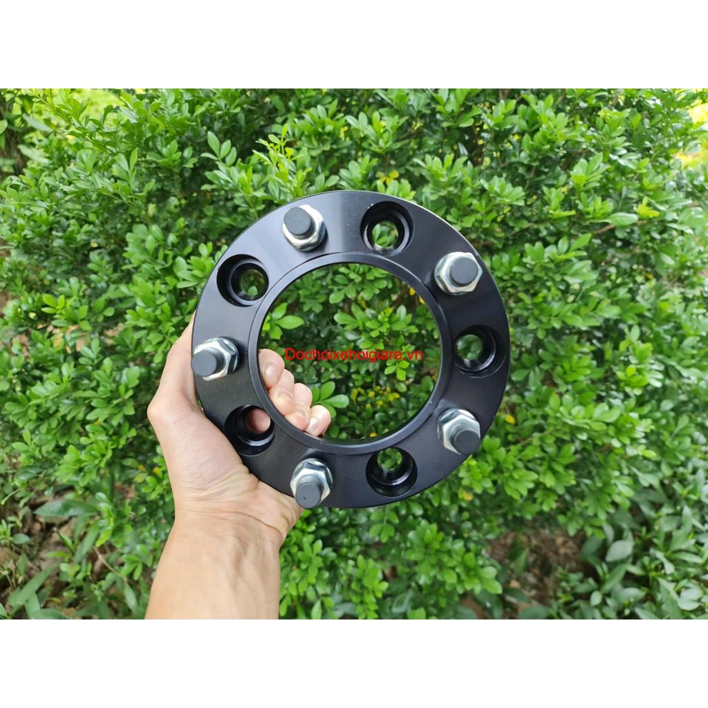 Miếng đệm lốp xe Suzuki Vitara 1998 - 2005 Wheel Spacers dày 30mm. Hợp Kim Nhôm mạ Anodized đen, gia công CNC tự động