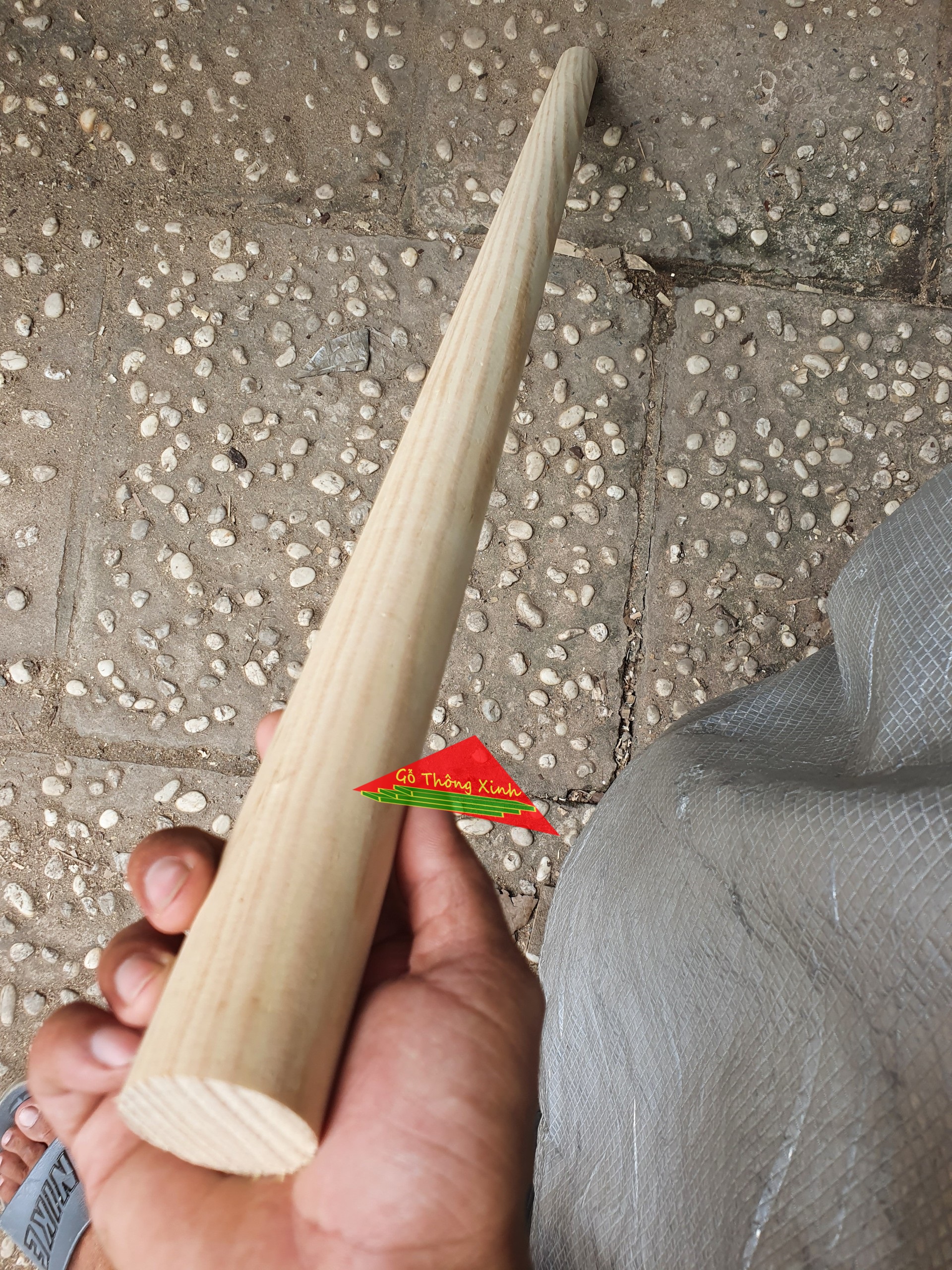 Thanh gỗ tròn to phi 5cm dài 1m làm chân bàn,chân ghế,làm cây phơi đồ, làm kệ treo quần áo, làm đồ kê vật dụng