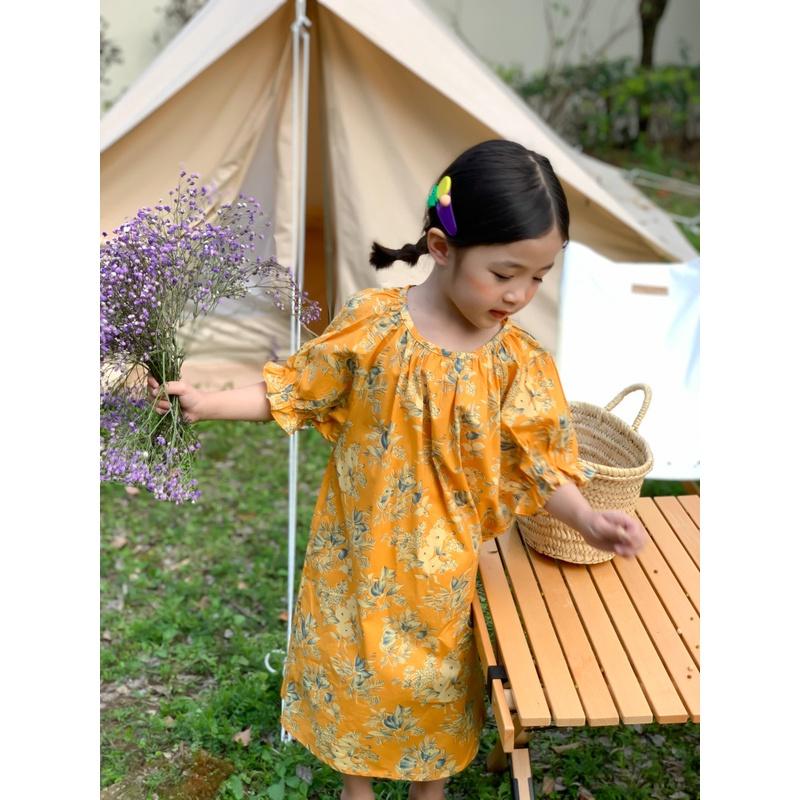 Đầm hoa tay phồng đáng yêu cho bé