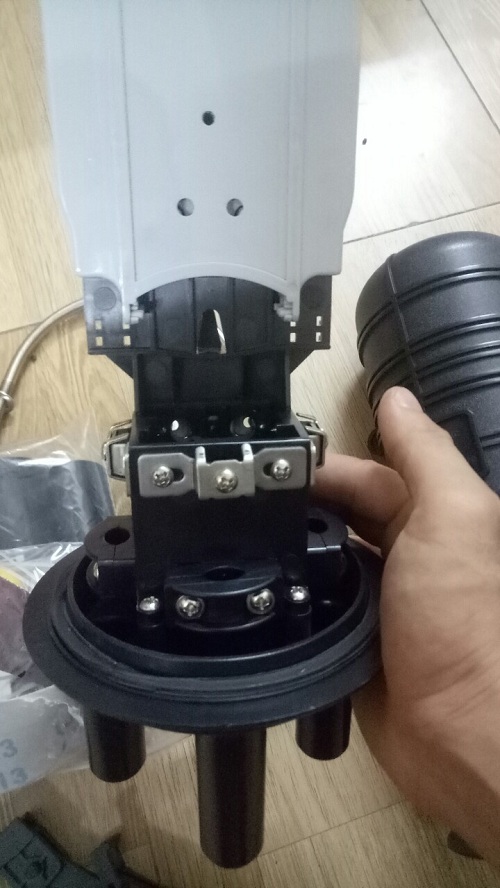 MĂNG XÔNG MŨ CHỤP 24FO -4 CỔNG