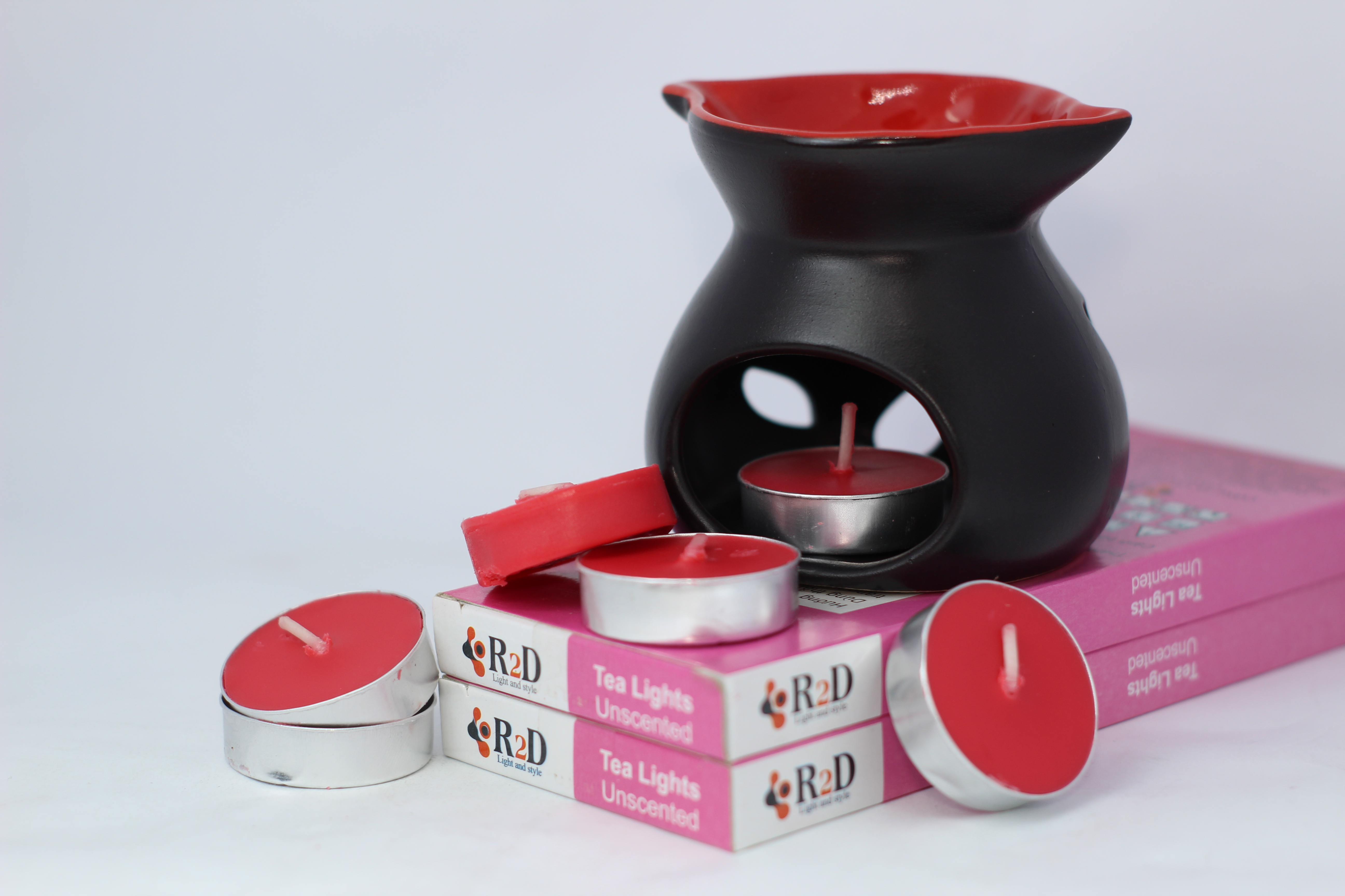Nến trà Tealight màu đỏ hộp 10 viên chính hãng R2D không khói không mùi dùng cho đèn thiền
