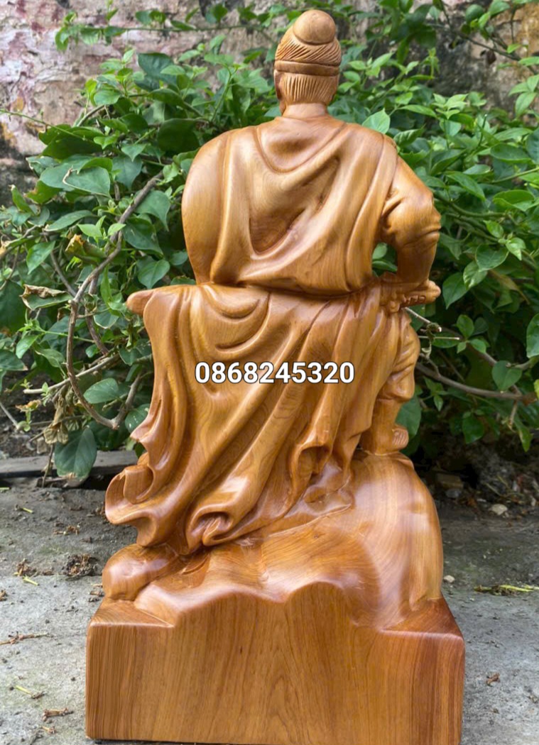 Tượng trần quốc tuấn trần hưng đạo vương bằng gỗ bách xanh thơm nức kt cao 40×19×14cm