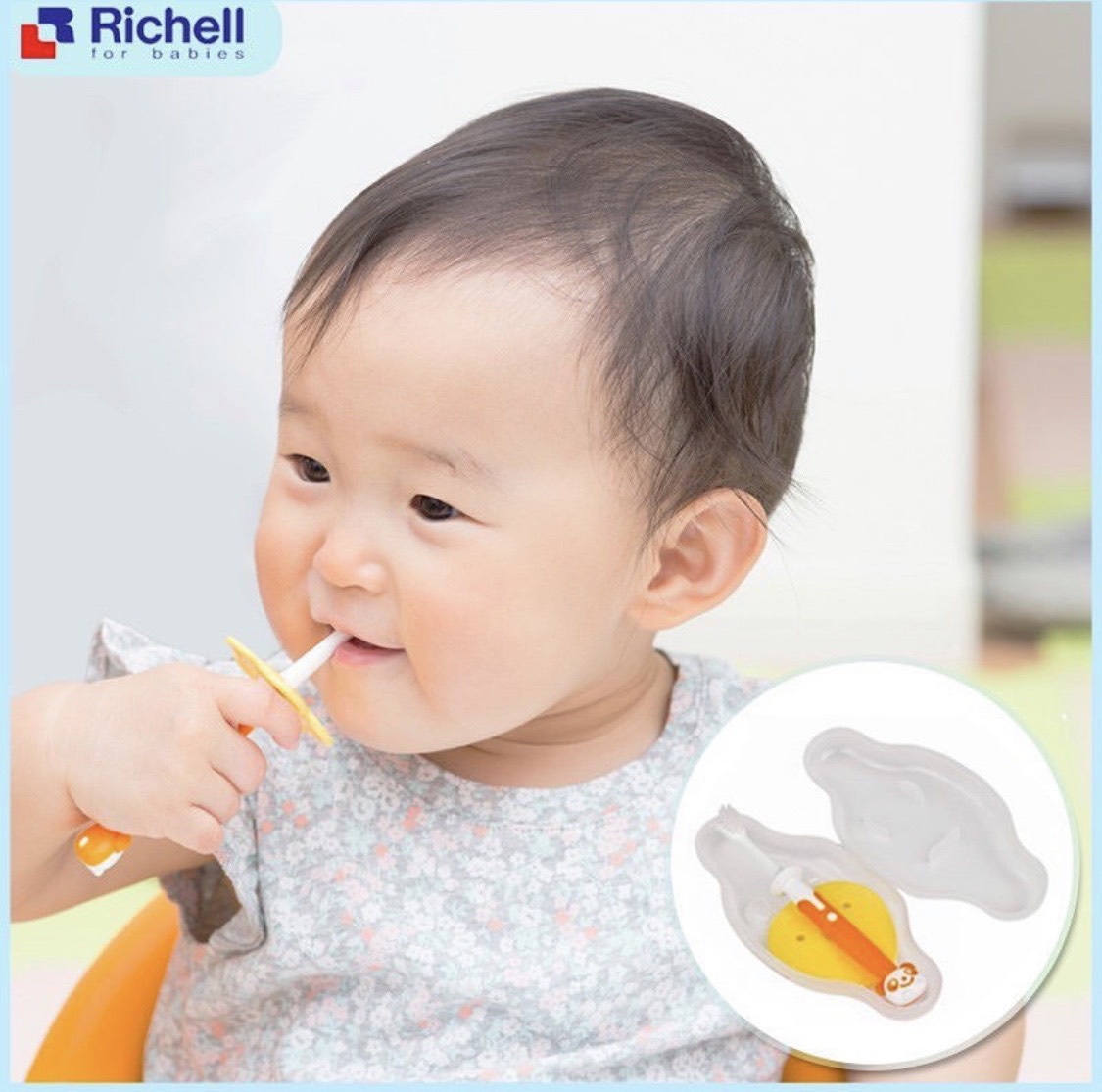 Bàn chải đánh răng bước 3 Richell (cho bé từ 12 tháng)