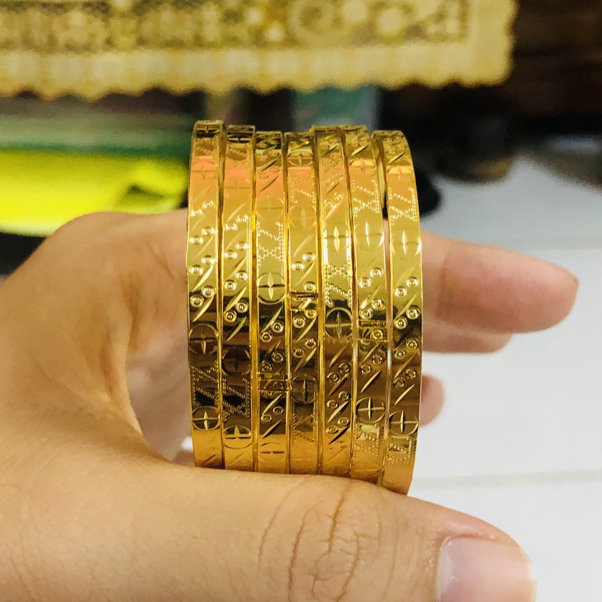 Vòng ximen chạm L V bộ 7 chiếc mạ 18k khóa lưỡi gà cao cấp