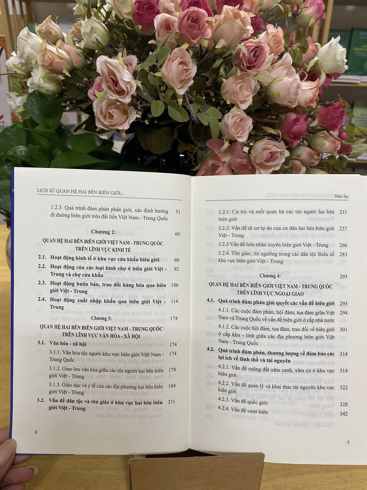 LỊCH SỬ QUAN HỆ HAI BÊN BIÊN GIỚI TRÊN ĐẤT LIỀN VIỆT NAM - TRUNG QUỐC TỪ NĂM 1945 ĐẾN NĂM 1979 – NXB KHXH