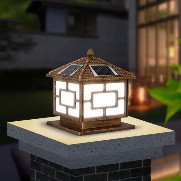 Đèn trụ cổng 4 mái tích điện hồng ngoại thời thượng COT018