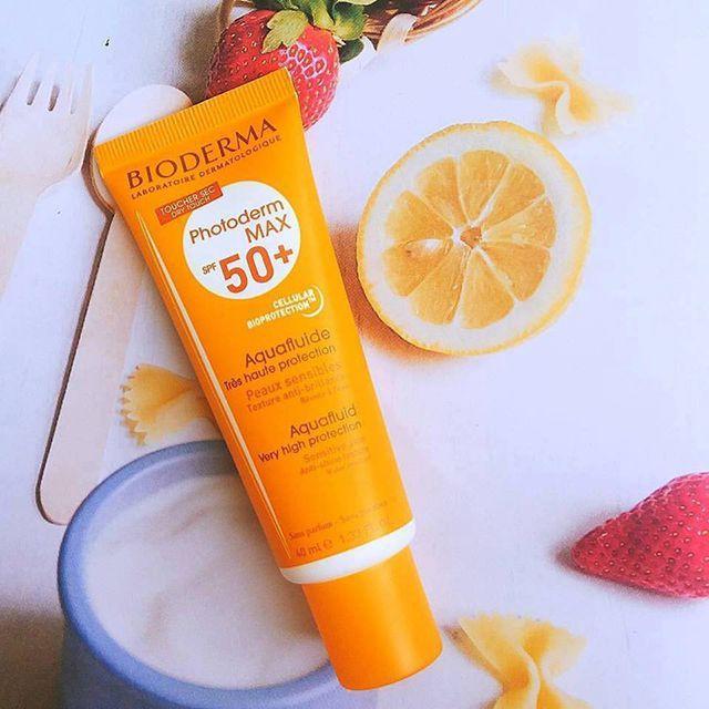 Bioderma Photoderm Max Aquafluides SPF 50+ - Kem chống nắng khô thoáng giảm bóng nhờn