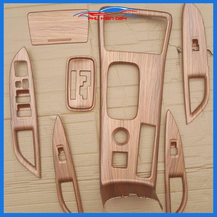 Ốp nội thất Outlander 2018-2019-2020-2021-2022 phanh cơ vân gỗ bảo vệ chống trầy xước và làm đẹp xe