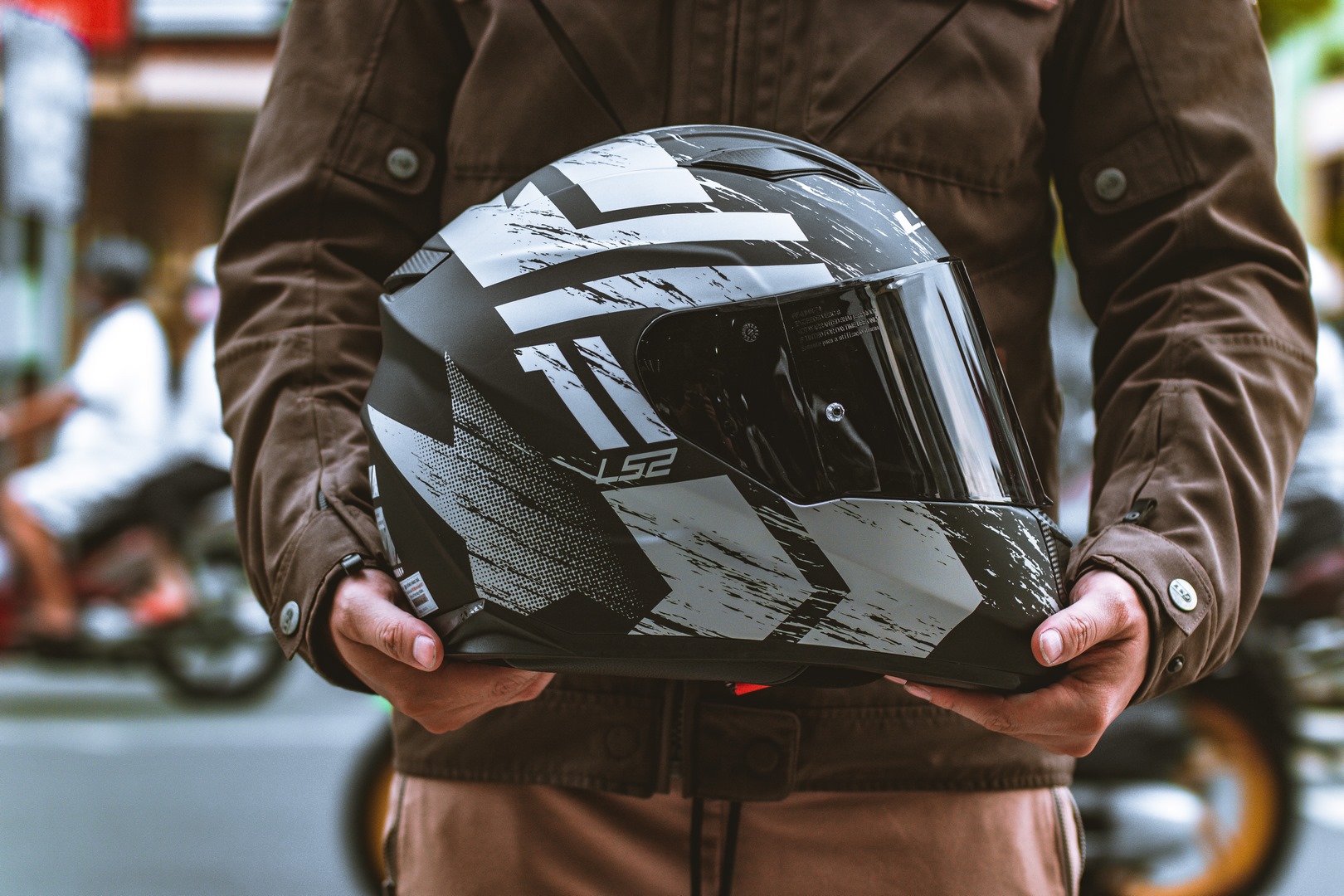 Mũ Bảo Hiểm Fullface Hai Kính LS2 FF320 Stream EVO