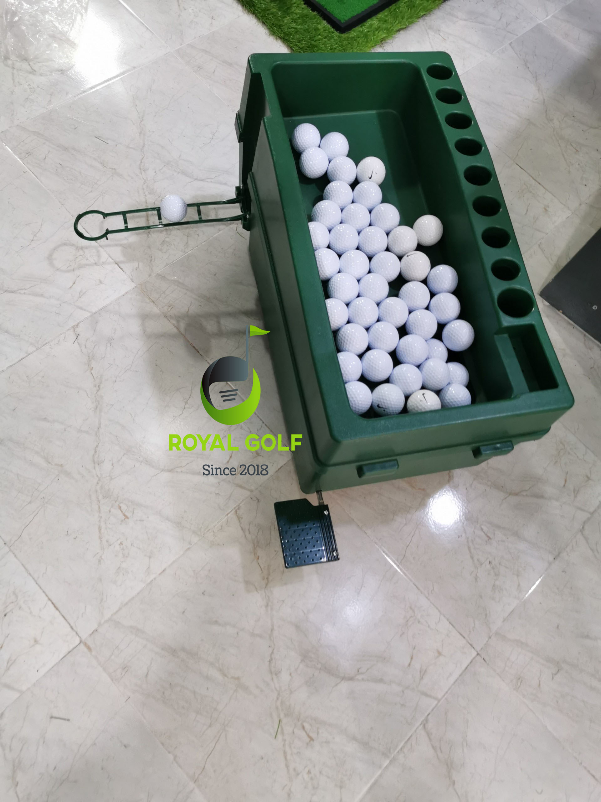 Hộp đựng bóng Golf trả bóng tự động