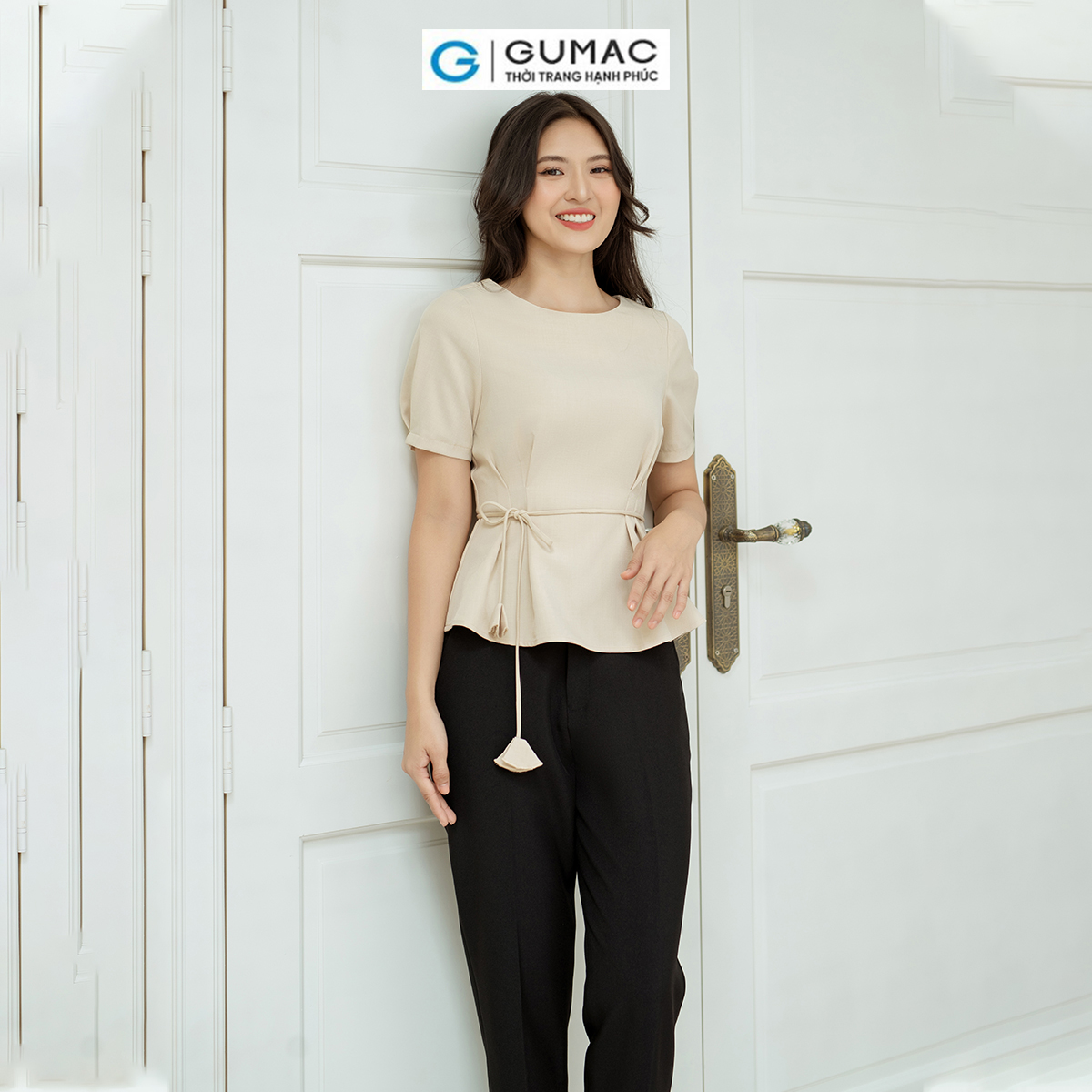 Áo kiểu chiết ly eo GUMAC AD08039