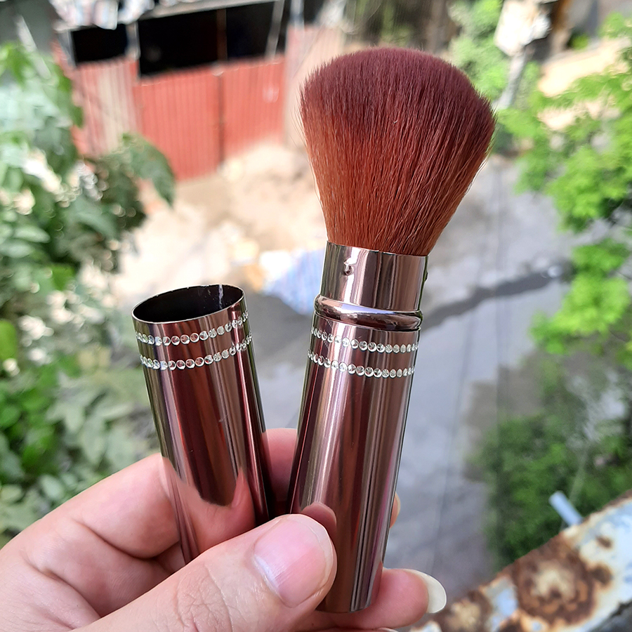 Cọ phấn phủ phấn má Cosmetic Brush (màu nâu)