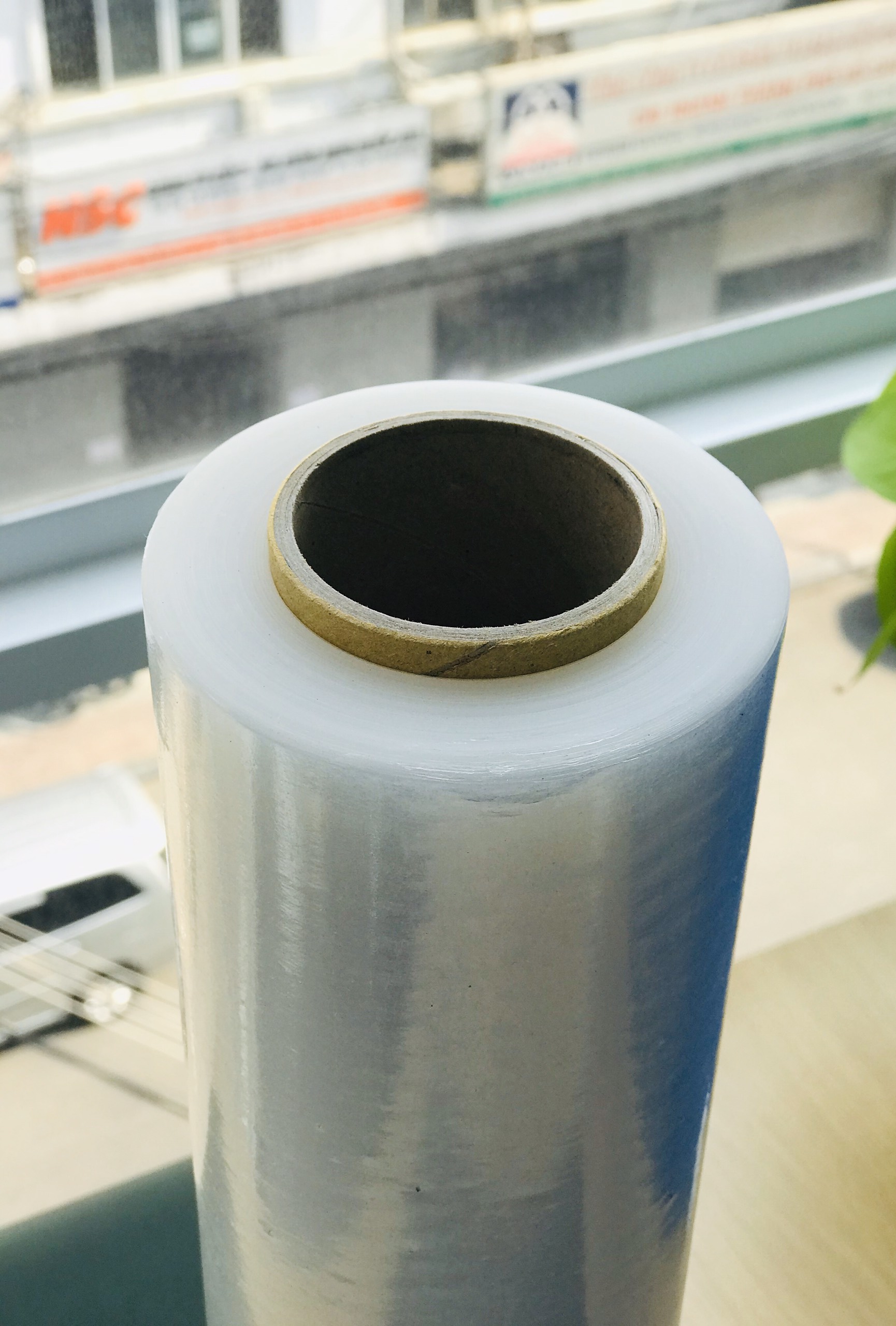 Màng PE quấn hàng