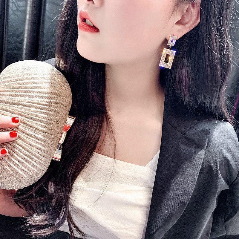 Bông tai nữ đính cườm VUO111