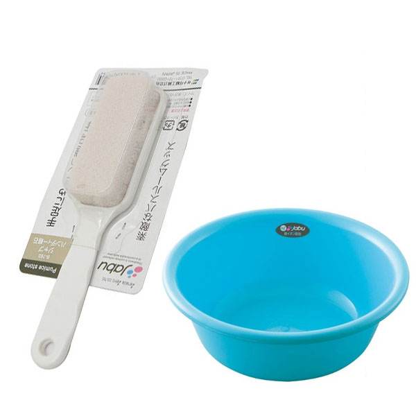 Combo Bàn chải chà gót chân + Thau nhựa cao cấp 3L màu xanh nội địa Nhật Bản