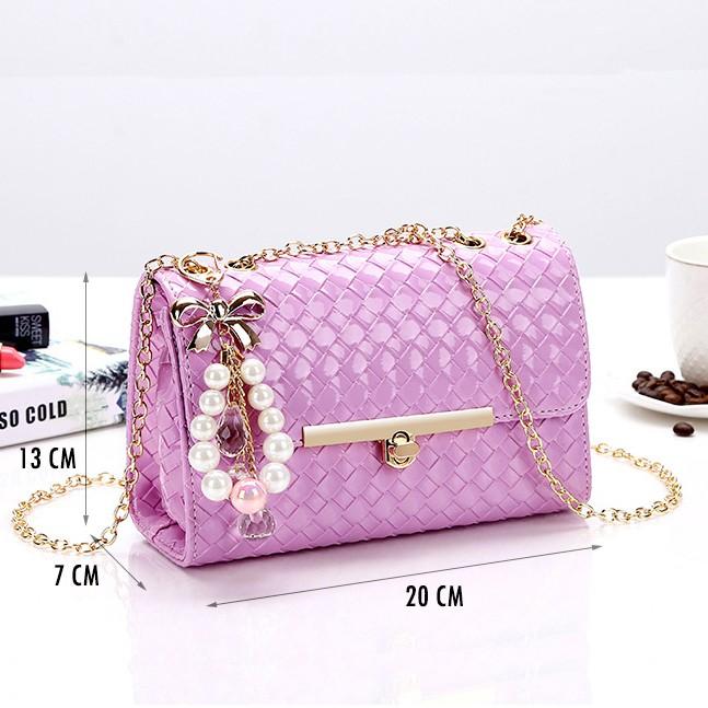 Túi Đeo Chéo Khóa Gài T22 Caro Hồng Cánh Sen