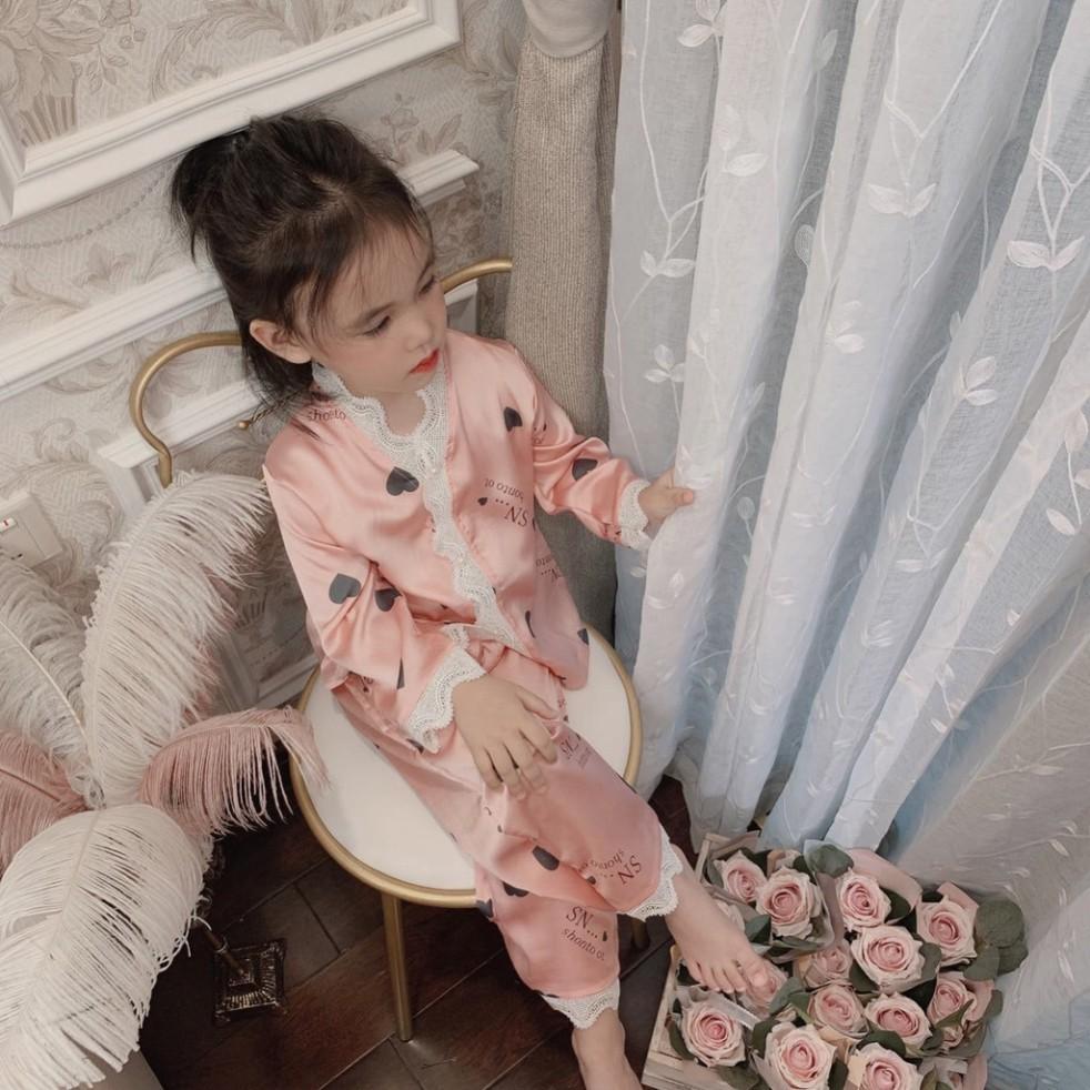 Bộ Ngủ Pijama Lụa Satin Hình Tim Dài Tay Bé Gái - Babi mama