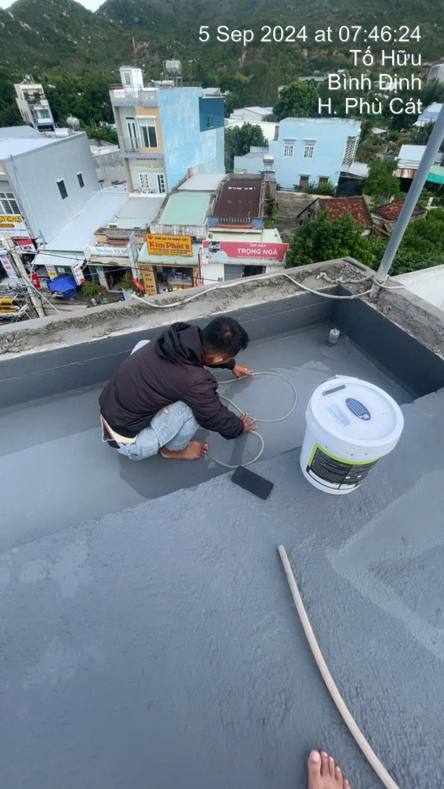 (Bộ sơn Lót 3,8L - Phủ 18L) Sơn Chống Thấm Trung Gian KINGCAT Lót V1-100 &amp; Phủ V1-088 - Cho tường, sàn mái, toilet, hồ nước... thi công được 17m2