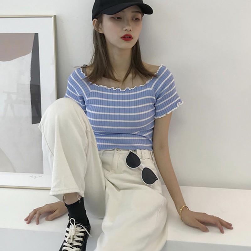 Áo dệt kim nữ trễ vai phối bèo xoăn