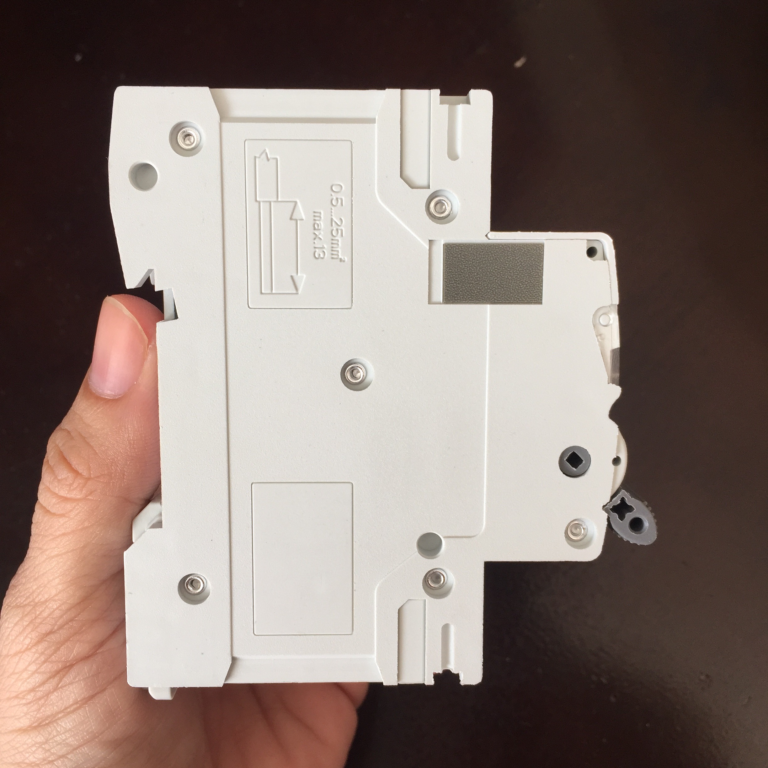 Cầu dao điện một chiều CB DC Bộ ngắt mạch cho Solar Năng Lượng Mặt Trời GIVASOLAR GEYA GYM9 DC 500V