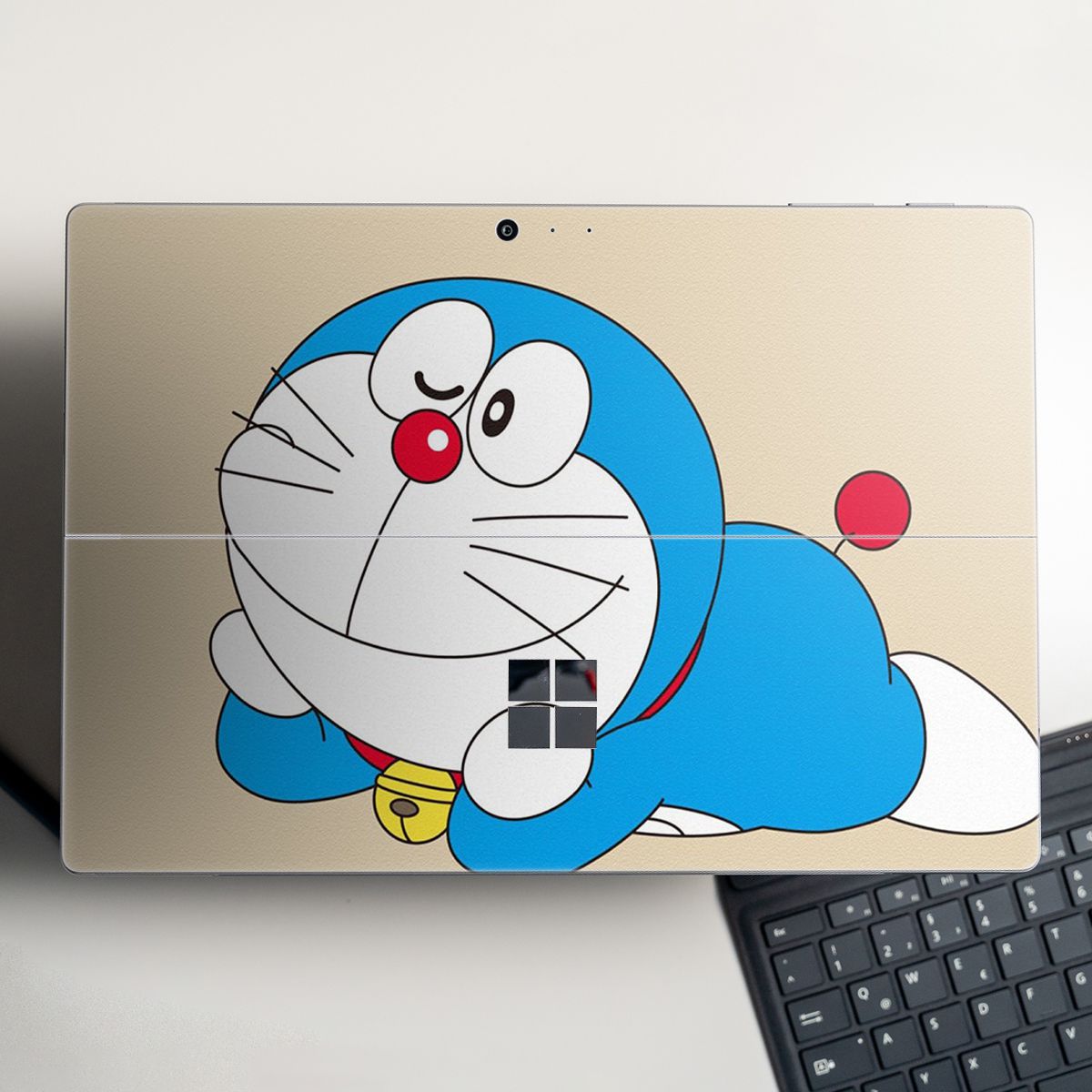 Skin dán hình Doraemon cho Surface Go, Pro 2, Pro 3, Pro 4, Pro 5, Pro 6, Pro 7, Pro X