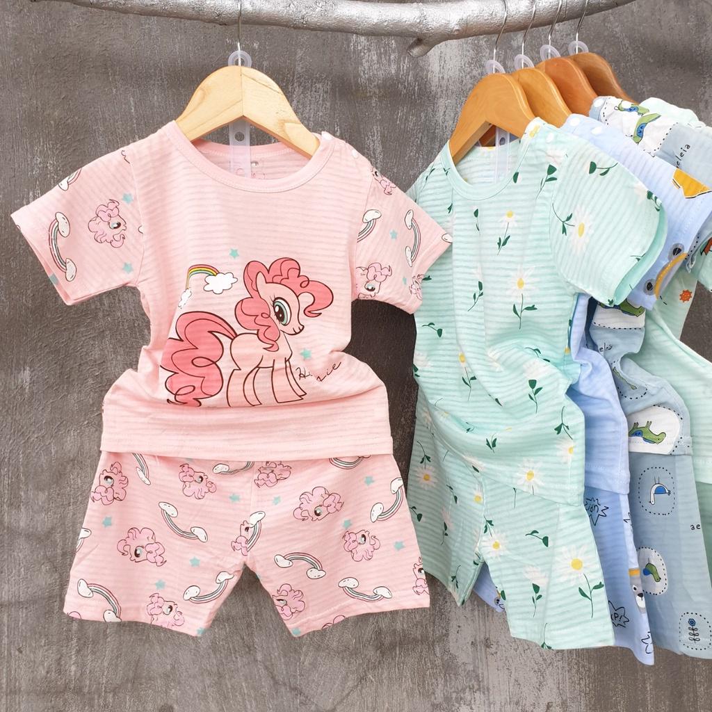 Đồ bộ mặc nhà cho bé gái hình nhựa hồng - chất liệu mềm nhẹ, màu sắc tươi sáng phù hợp cho bé từ 6 tháng - 3 tuổi