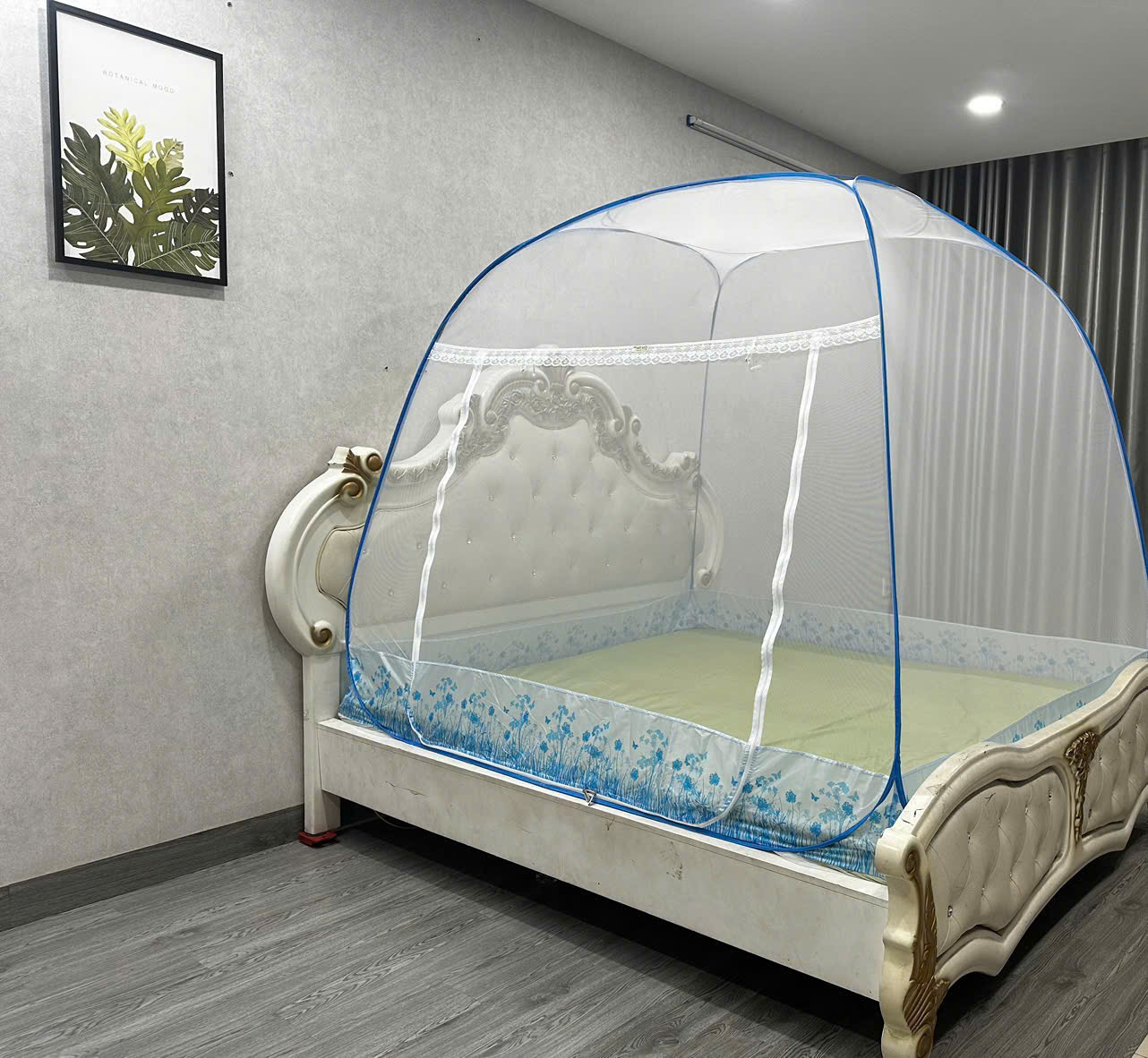Màn Chụp , Mùng Chụp Cao Cấp Mộc Miên Đỉnh Rộng - Kích Thước 1,4mx2m ( Trắng Viền Xanh )