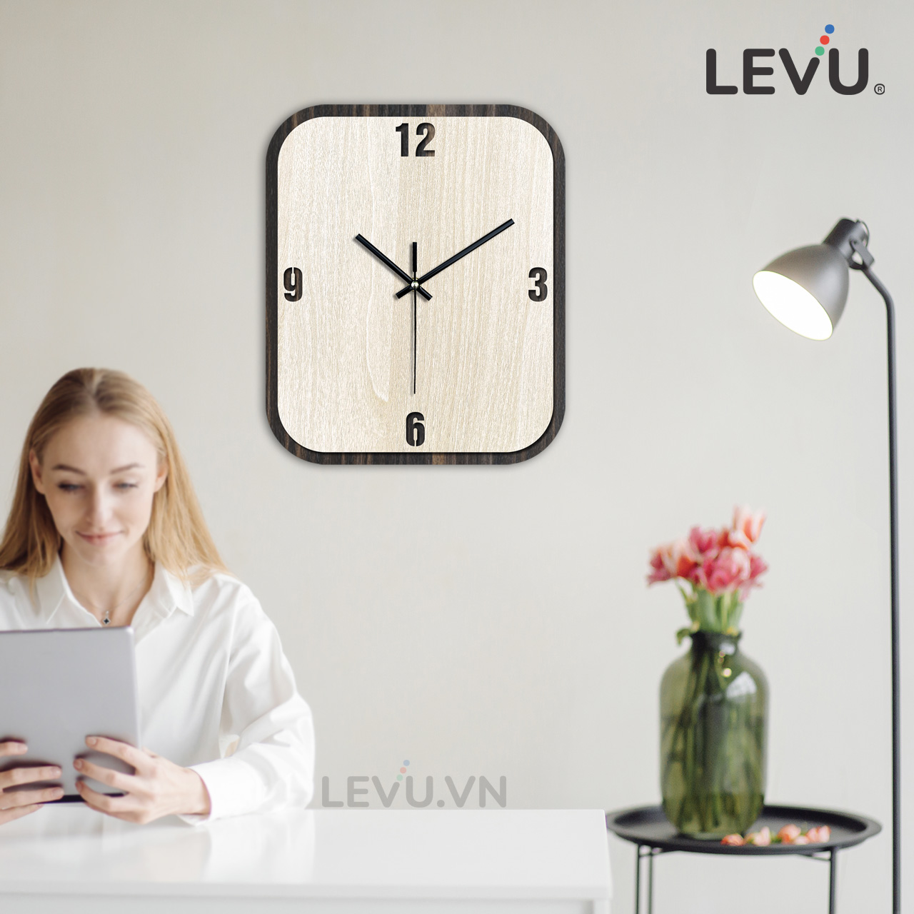 Đồng Hồ Treo Tường hình chữ nhật LEVU DH07 độc lạ sáng tạo