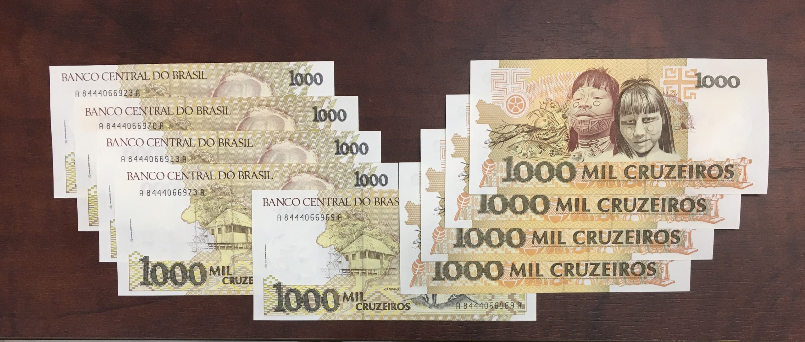 01 tờ  giấy Brazil 1000 Đồng làm quà tặng, mới 100% UNC