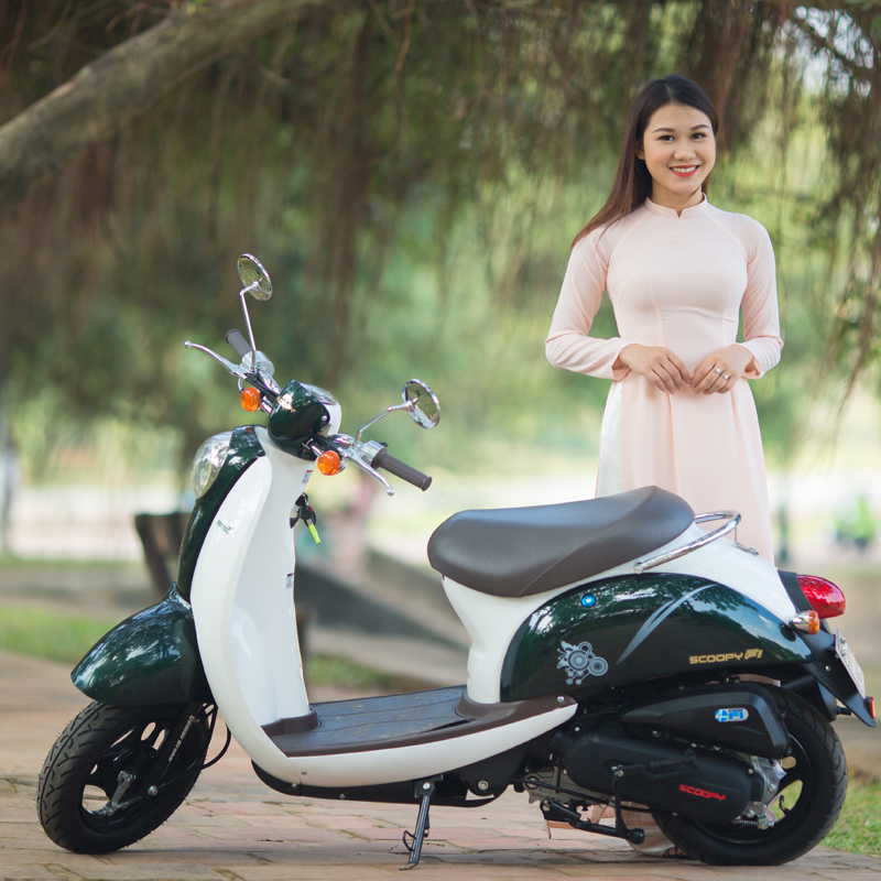 Xe ga 50cc Scoopy màu xanh bộ đội