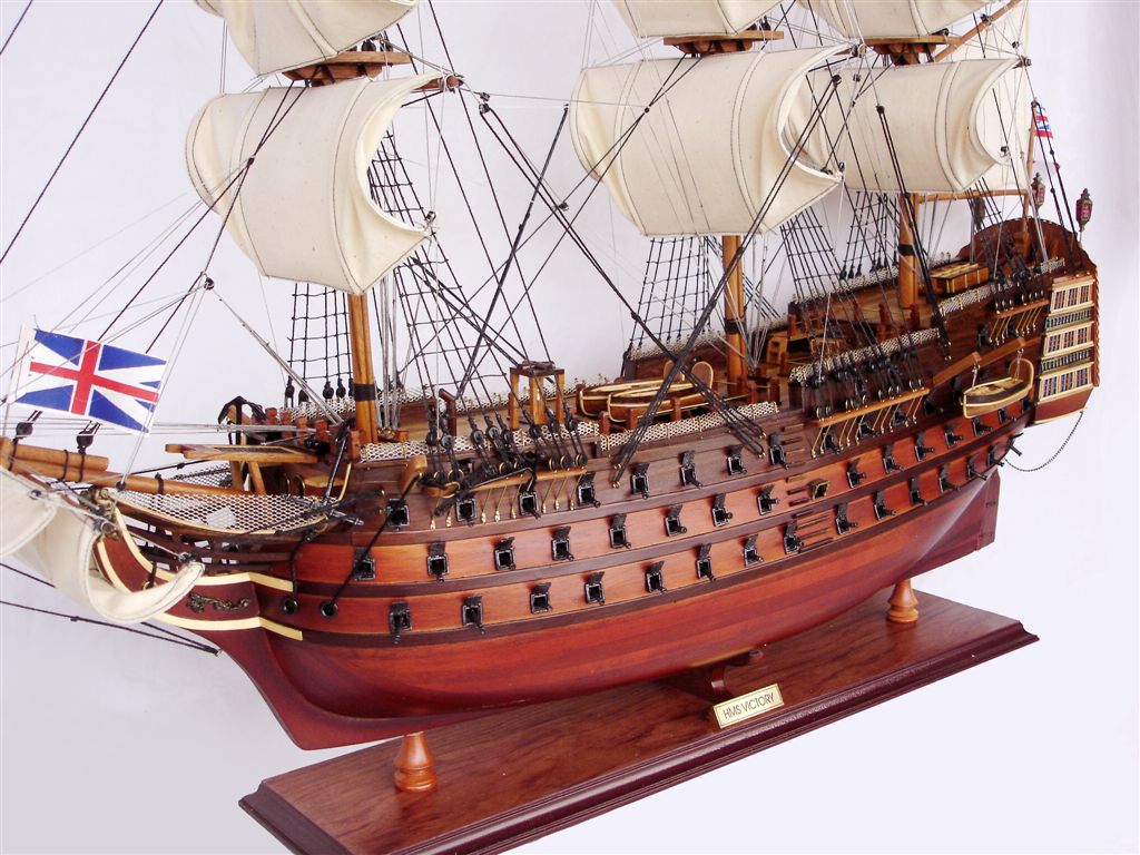 Thuyền buồm gỗ trang trí Victory dài 90cm