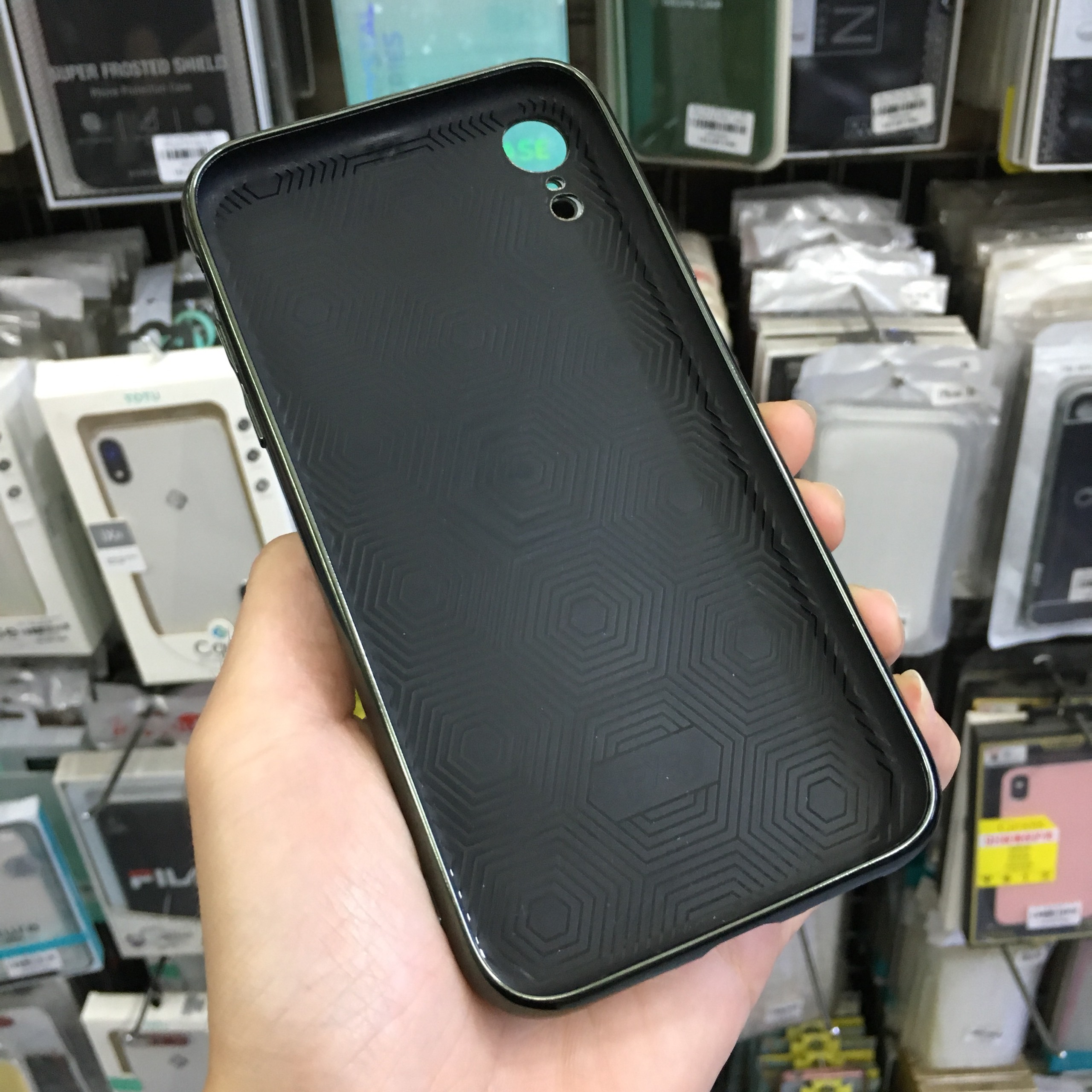 Ốp lưng chống sốc dành cho iPhone Xr lưng kính viền màu TPU dẻo