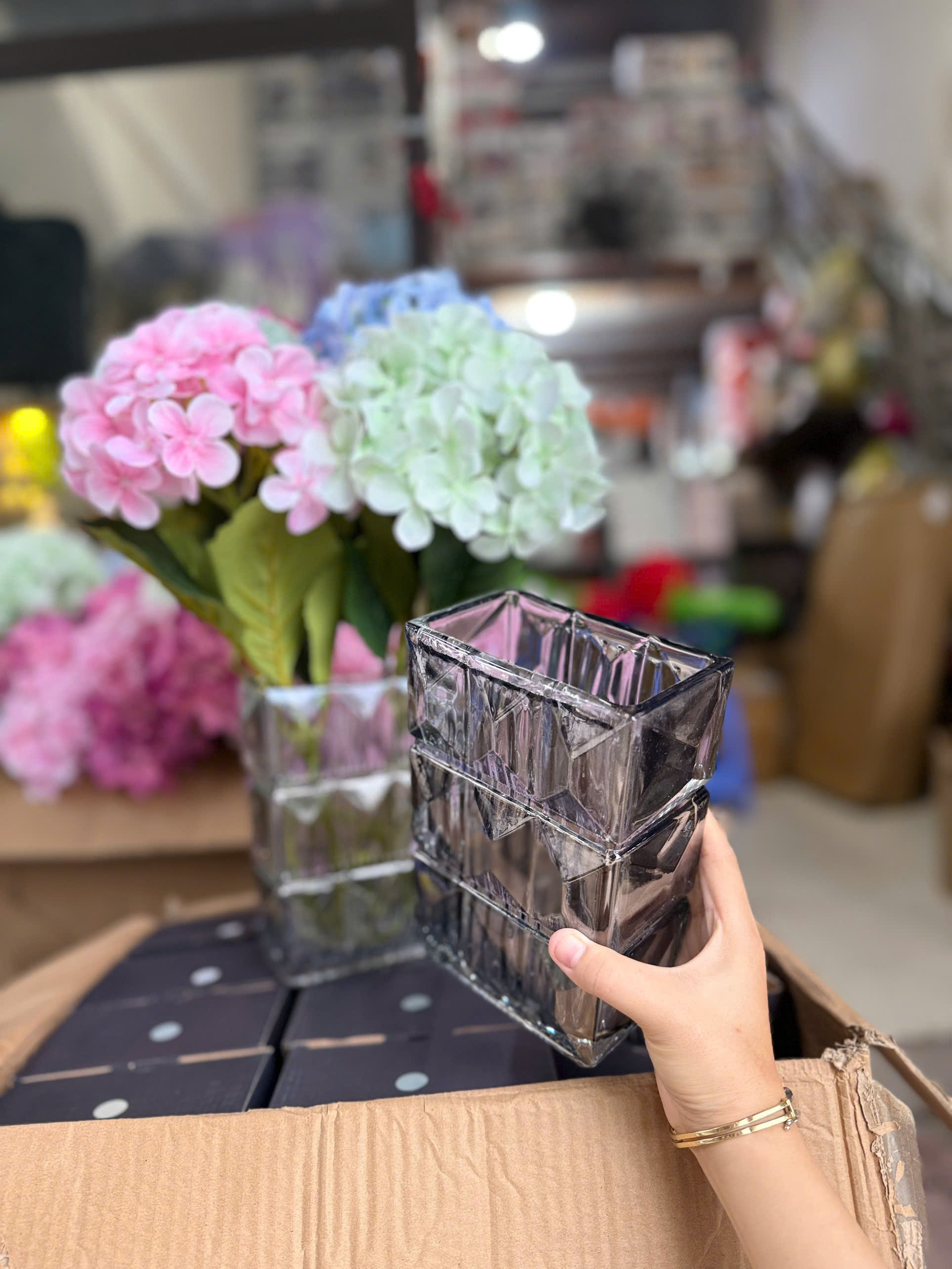 [KoSuyTu] LỌ HOA PHA LÊ VUÔNG 3 TẦNG – LONG LANH SANG TRỌNG, HIỆN ĐẠI, TINH TẾ